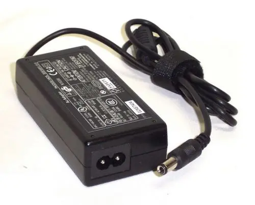 P2040 Dell 2410-mAh 13-Watts 5.4V 2.4A Power Adapter with Power Cord for Axim X3